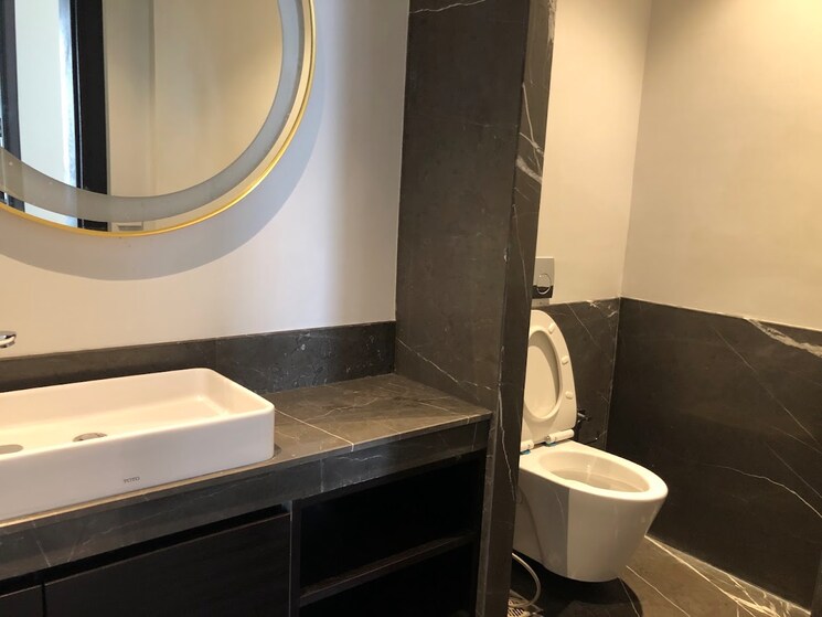 Bathroom, suncity-platinum-towers 4 Bedroom 4175 Sq.Ft. Apartment In Sector 28 Gurgaon 7672274