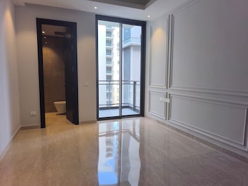 Room in 4 BHK Apartment at Suncity Platinum Towers, Sector 28 – for Rent