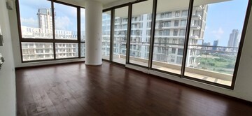 Room in 5 BHK Apartment at M3M Golf Estate, Sector 65 – for Rent