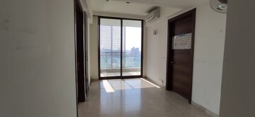 Room in 5 BHK Apartment at M3M Golf Estate, Sector 65 – for Rent