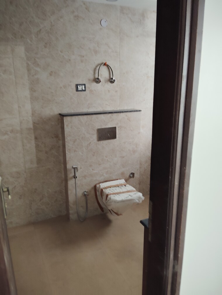 Bathroom, sector 37 4 Bedroom 2403 Sq.Ft. Builder Floor In Sector 37 Faridabad 7672308