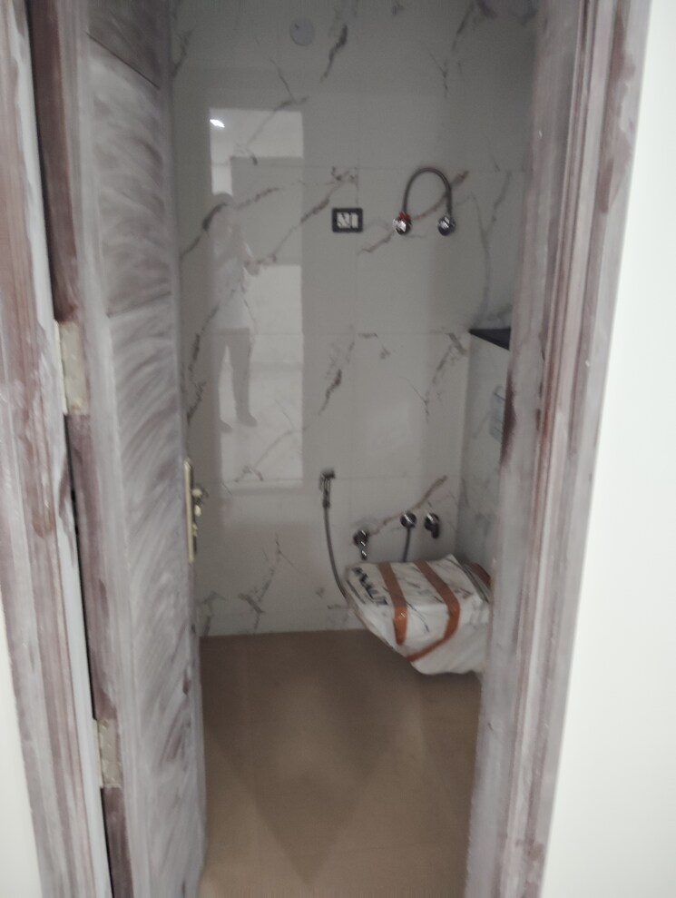 Bathroom, sector 37 4 Bedroom 2403 Sq.Ft. Builder Floor In Sector 37 Faridabad 7672308