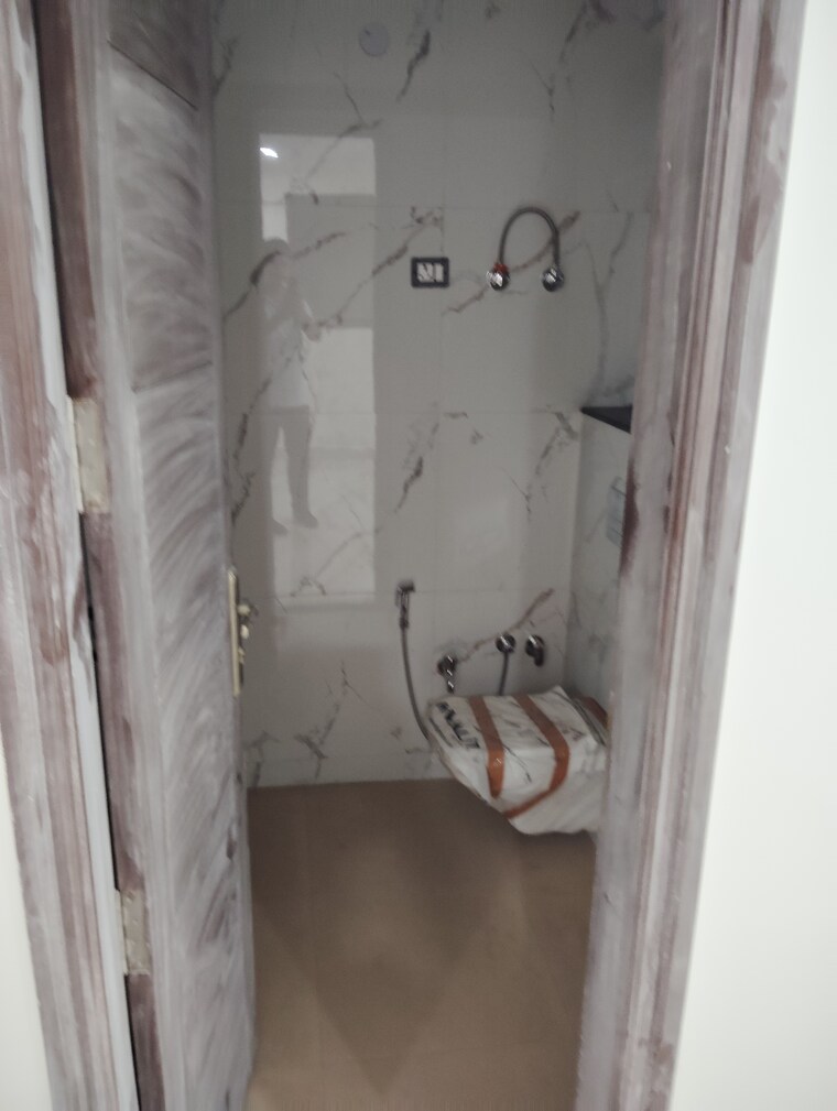 Bathroom, sector 37 4 Bedroom 2403 Sq.Ft. Builder Floor In Sector 37 Faridabad 7672308