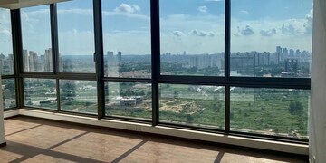 Room in 4 BHK Apartment at M3M Golf Estate, Sector 65 – for Rent