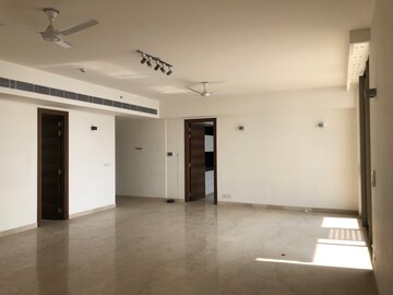 Room in 4 BHK Apartment at M3M Golf Estate, Sector 65 – for Rent