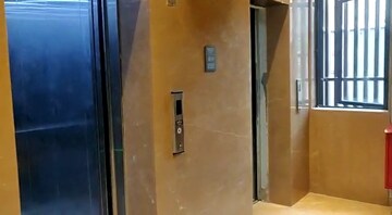 Furnished Amenities in 5 BHK Apartment at Shapoorji Pallonji The Designate, Khar West – for Sale