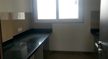 Room in 5 BHK Apartment at Shapoorji Pallonji The Designate, Khar West – for Sale