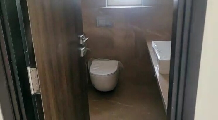Bathroom, shapoorji-pallonji-the-designate 5 Bedroom 2500 Sq.Ft. Apartment In Khar West Mumbai 7672400