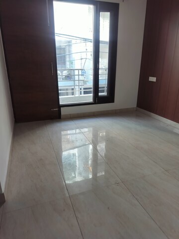 Room in 3 BHK Builder Floor at Dhakoli Village – for Sale