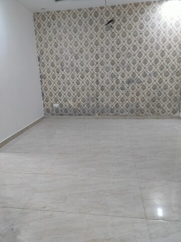 Room in 3 BHK Builder Floor at Dhakoli Village – for Sale
