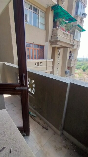 रेसिडेंशियल फ्लैट वर्ग फुट फॉर रेंट इन द्वारका दिल्ली  7672458