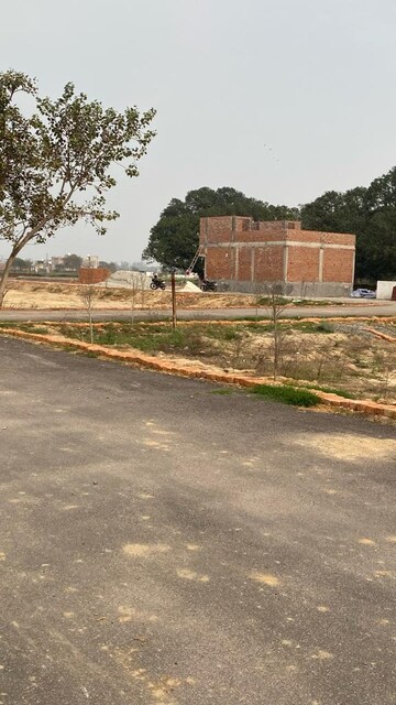  Plot For Sale in Noida Expressway
