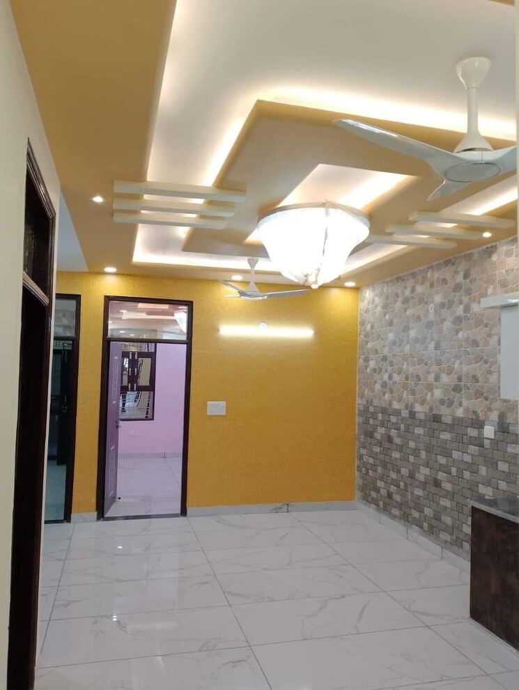 Room, shradhapuri phase 1 3 Bedroom 165 Sq.Yd. Apartment In Shradhapuri Phase 1 Meerut 7672827