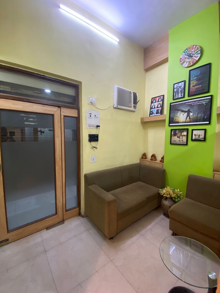 Living Room, new-sonal-link-industrial-estate Commercial Office Space 800 Sq.Ft. In Malad West Mumbai 7673260