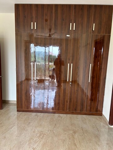 Room in 3.5 BHK Apartment at Shree Vardhman Flora, Sector 90 – for Sale