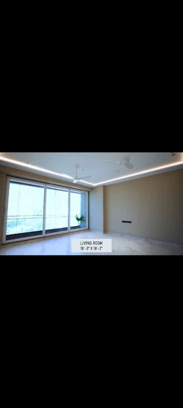 Room in 4 BHK Apartment at Prabhadevi – for Sale