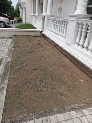 Balcony in 3 BHK Builder Floor at DLF Hyde Park, South Mullanpur – for Sale