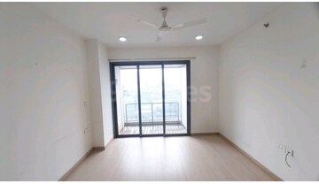 Room in 2 BHK Apartment at Lodha New Cuffe Parade, Wadala – for Sale