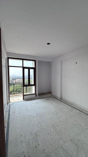 Room in 3 BHK Apartment at Sector 22 Dwarka – for Sale