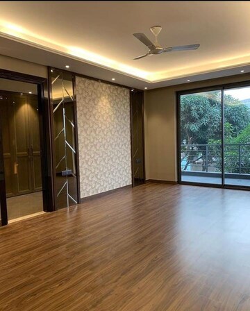 Room in 2 BHK Builder Floor at Mahavir Enclave – for Sale