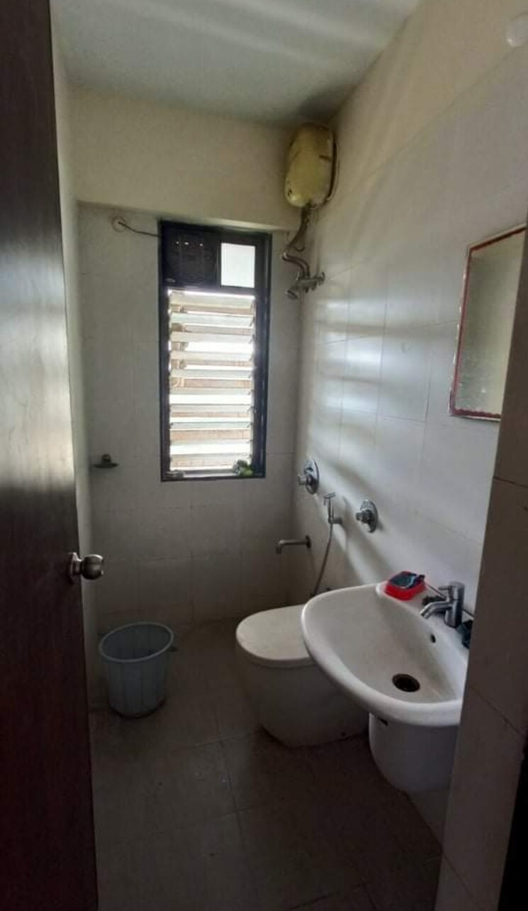 Bathroom, lodha-codename-the-ultimate 2 Bedroom 900 Sq.Ft. Apartment In Majiwada Thane 7674633