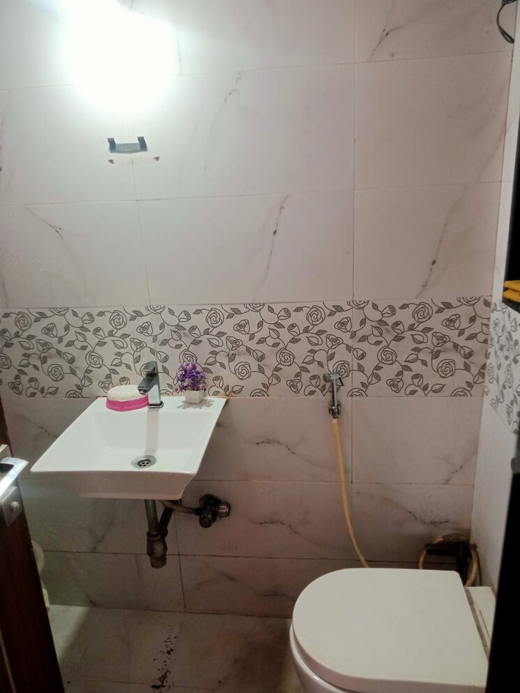 Bathroom, dipti-aaryavarta 2 Bedroom 530 Sq.Ft. Apartment In Andheri East Mumbai 7674820