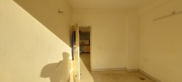 Furnished Amenities in 3 BHK Apartment at Maxblis White House, Sector 75 – for Sale