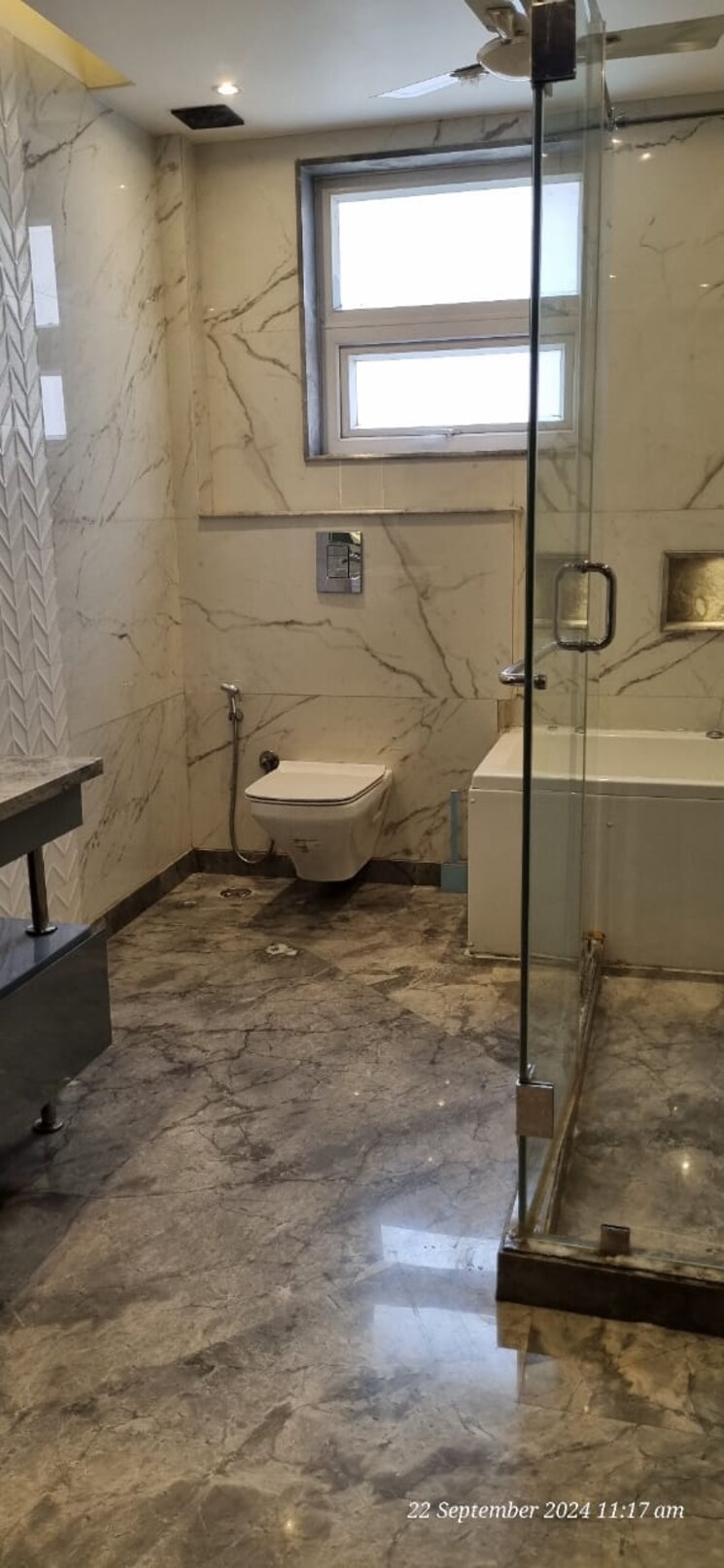 Bathroom, safdarjung enclave 3 Bedroom 250 Sq.Yd. Builder Floor In Safdarjung Enclave Delhi 7674979