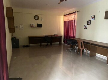Room in 2 BHK Apartment at LDA Tulip Residency, Gomti Nagar – for Sale