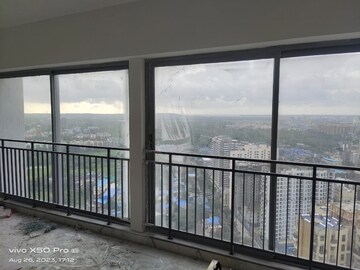 Living Room in 2.5 BHK Apartment at Dynamix Avanya, Dahisar East – for Sale