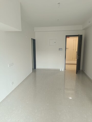 Room in 2 BHK Apartment at Seawoods – for Rent