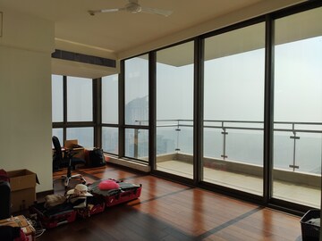 Room in 4 BHK Apartment at M3M Golf Estate, Sector 65 – for Rent