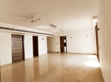 Building Lobby in 4 BHK Apartment at M3M Golf Estate, Sector 65 – for Rent