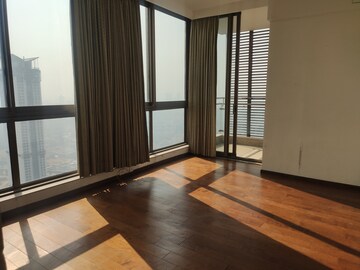 Room in 4 BHK Apartment at M3M Golf Estate, Sector 65 – for Rent