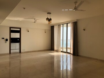 Room in 4 BHK Apartment at M3M Golf Estate, Sector 65 – for Rent