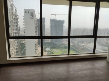 Room in 5 BHK Apartment at M3M ST. Andrews Golf Residences, Sector 65 – for Rent
