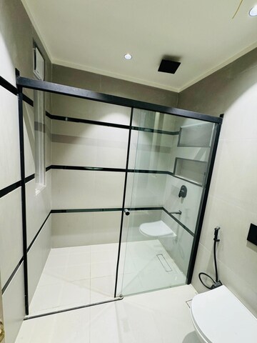  4 BHK Builder Floor at Unitech Palms, South City 1 – for Sale
