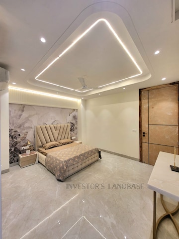 Bedroom in 4 BHK Builder Floor at CS Roseate 63, Sector 63a – for Sale