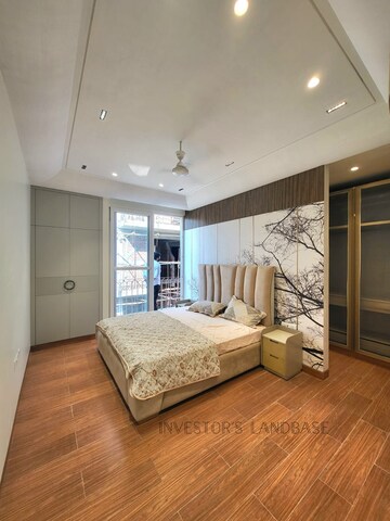Bedroom in 4 BHK Builder Floor at CS Roseate 63, Sector 63a – for Sale