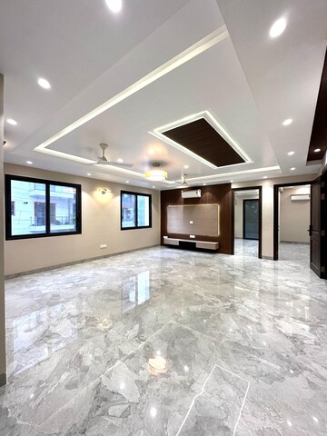 Living Room in 4 BHK Builder Floor at Sushant Lok 3, Sector 57 – for Sale