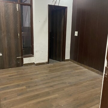 Room in 3 BHK Apartment at Lake View Complex, Kishanpura – for Sale