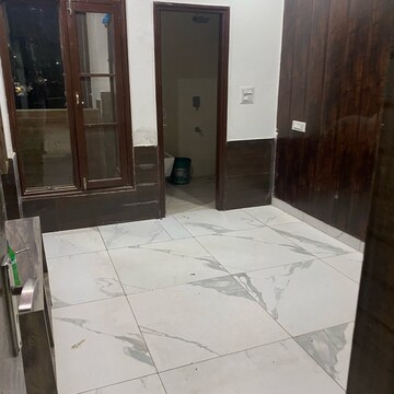 Bathroom in 3 BHK Apartment at Lake View Complex, Kishanpura – for Sale