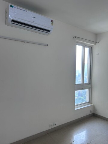 Room in 3.5 BHK Apartment at Emaar Emerald Estate, Sector 65 – for Sale