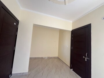 Room in 2 BHK Apartment at Naubasta Kala – for Sale