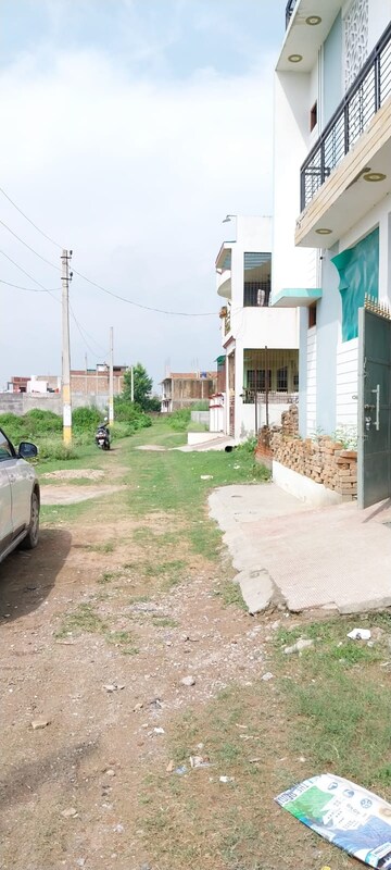  Plot For Sale in Naubasta Kala