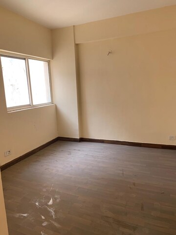 Room in 2.5 BHK Apartment at Paras Tierea, Sector 137 – for Sale