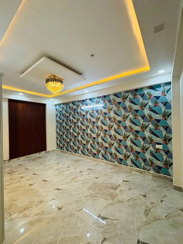 Bedroom in 2 BHK Builder Floor at Sector 73 – for Sale