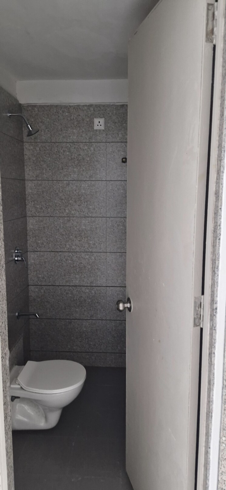 Bathroom, sun-rising-homes 1 Bedroom 783 Sq.Ft. Apartment In Jagatpur Ahmedabad 7676886
