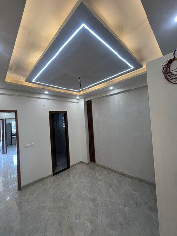 Room in 3 BHK Builder Floor at Gms Road – for Sale