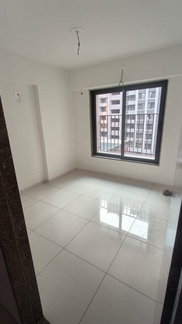 Room in 2 BHK Apartment at Kavisha Atria, Shela – for Sale